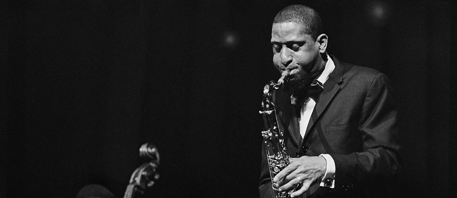 Saxophone Colossus : the life and music of Sonny Rollins